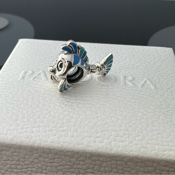 Pandora Flounder Ariel Mermaid Disney Princess Charm with gift box #105 - Picture 2 of 5